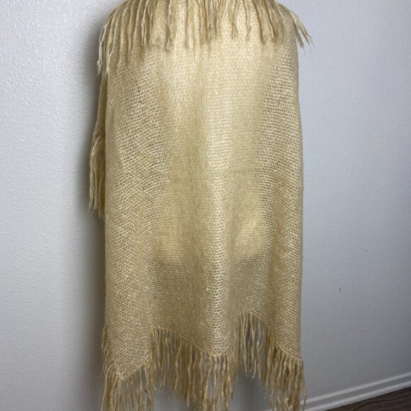 Vintage Wool Shawl Scarf  Fringe  47" x 47" - Picture 4 of 4